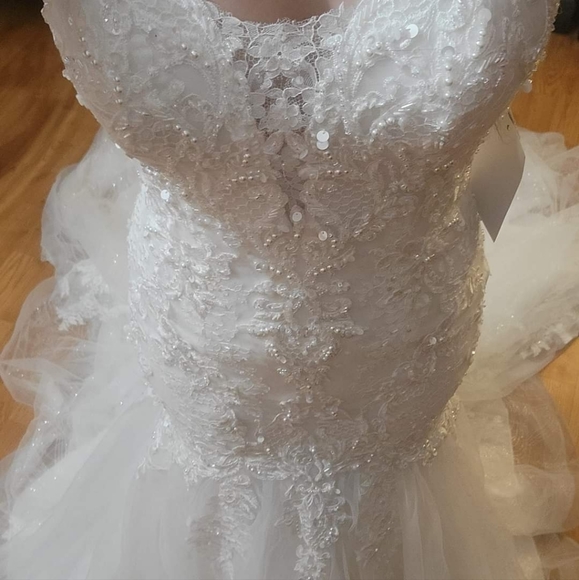 NWT Maggie Sottero wedding dress - Picture 4 of 5